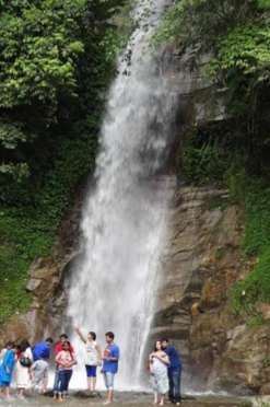 BANJHAKRI WATERFALL