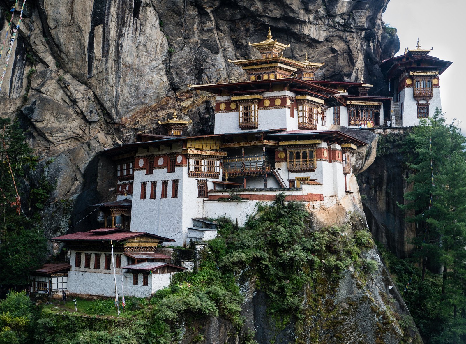 Day 6 Punaka to Paro - Transfer and sightseeing