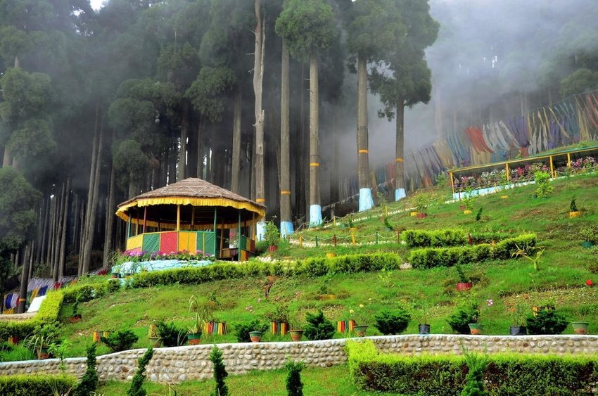 Day 3 Darjeeling to Gangtok - Transfer & En Route Sightseeing